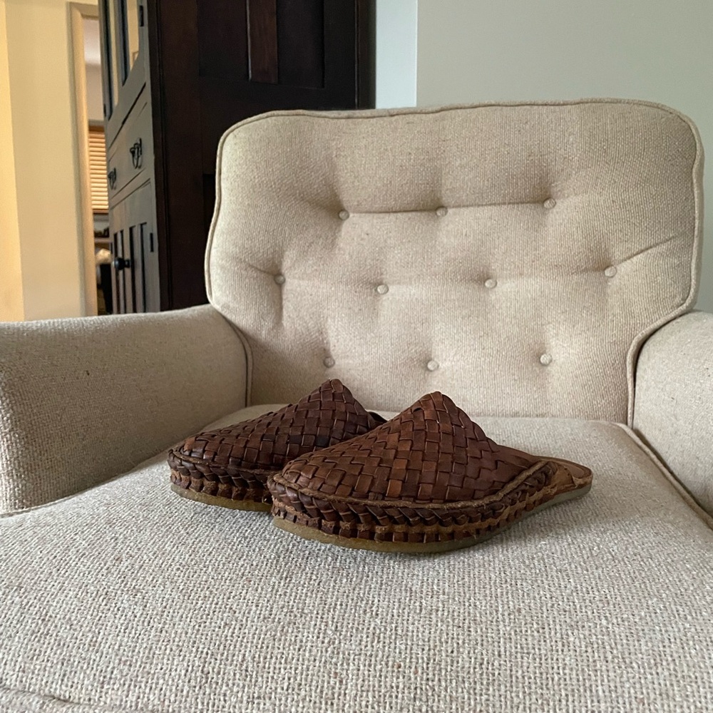 Mohinders Woven Slide in Brown NWT